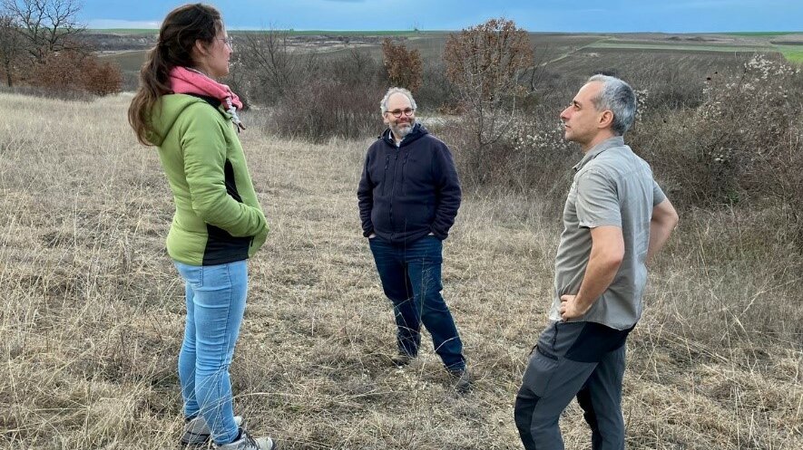 Ameli Kirse, Nils Borchard, and Dragan Chobanov at a grassland site in Bulgaria.